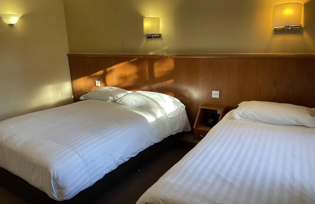 Orchard Hotel-1